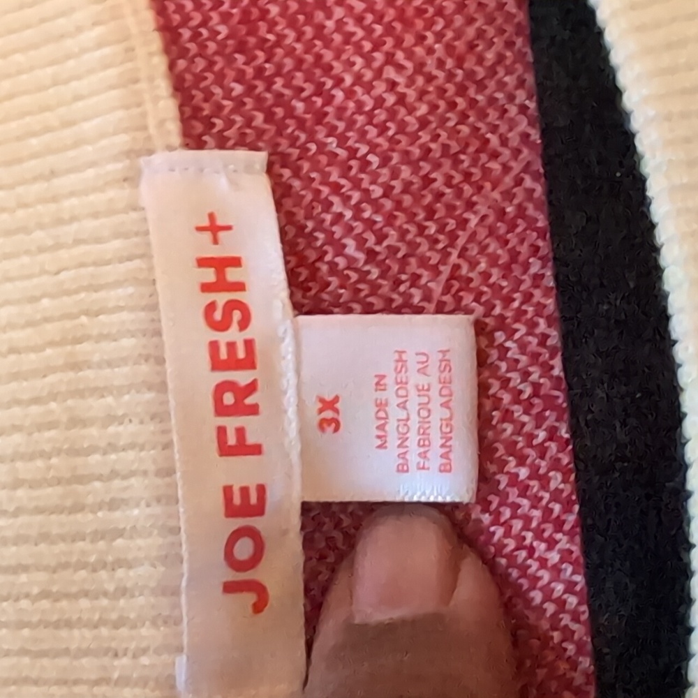 Joe Fresh| NWT Red and White Snow Flake Patterned Long Sleeve Crew Neck Sweater - Picture 10 of 15
